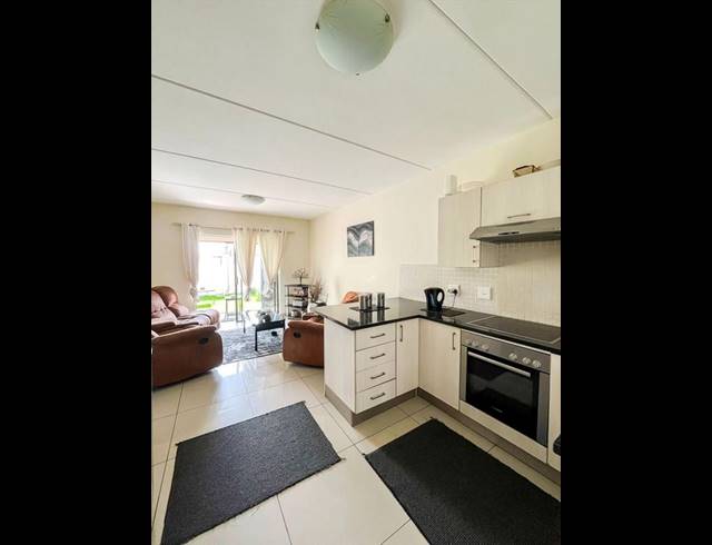 2 BEDROOM TOWNHOUSE FOR SALE IN POMONA